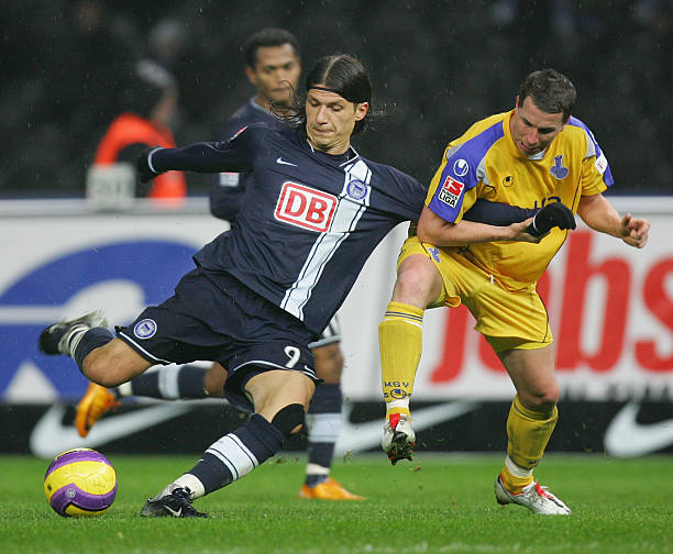 打进二十球 打进二十球